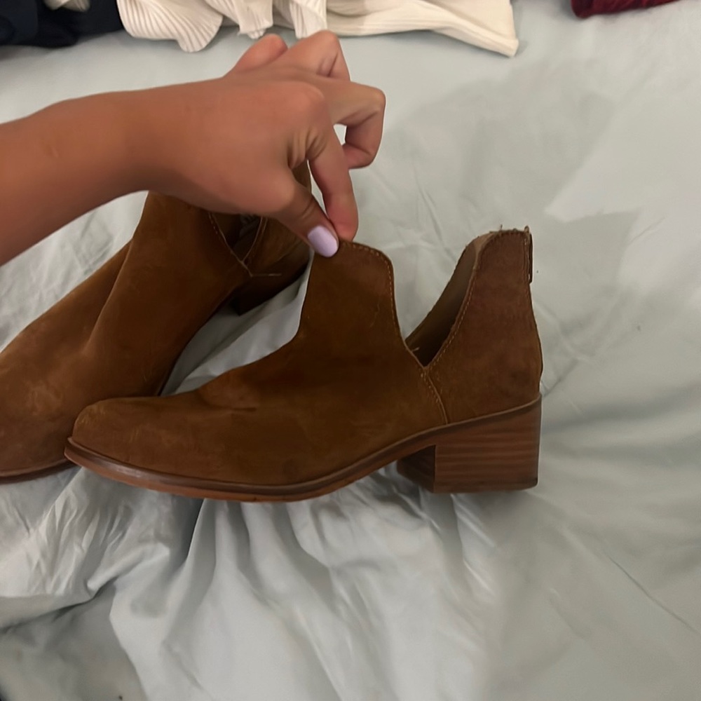 Cute little boots!